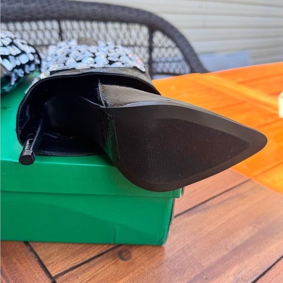 Lauren Lorraine Black and Rhinestone Heeled Boots Size 6.5 New In Box - Picture 5 of 16